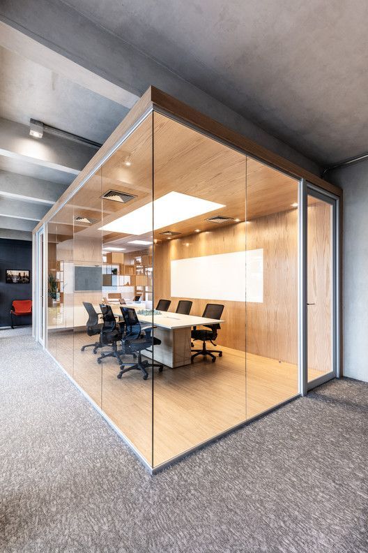 Glass Partition & Aluminium
